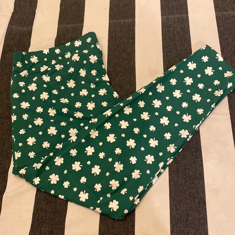 Woman’s clover leggings